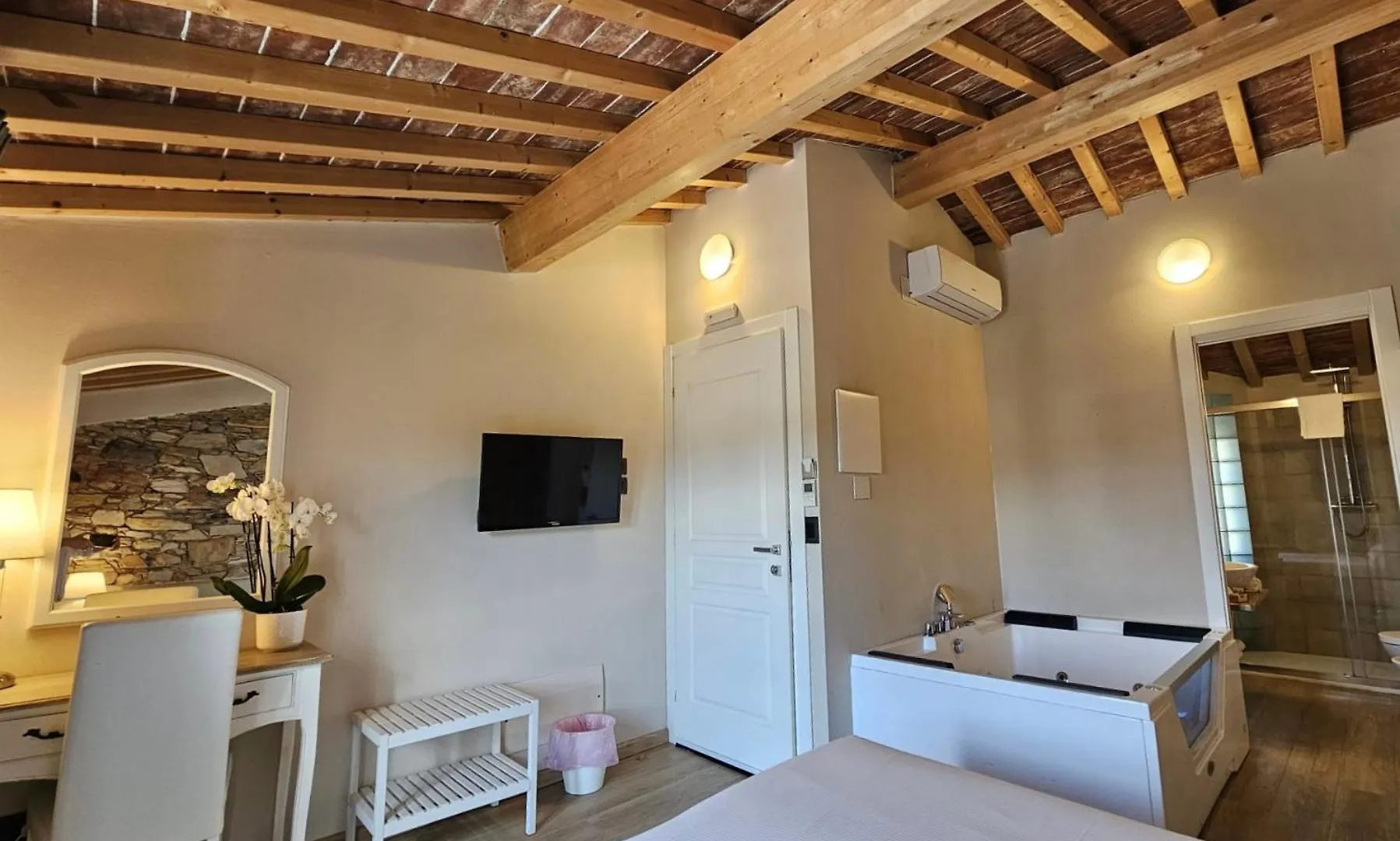 Il Tiglio Jacuzzi&Sauna Lucca Italy